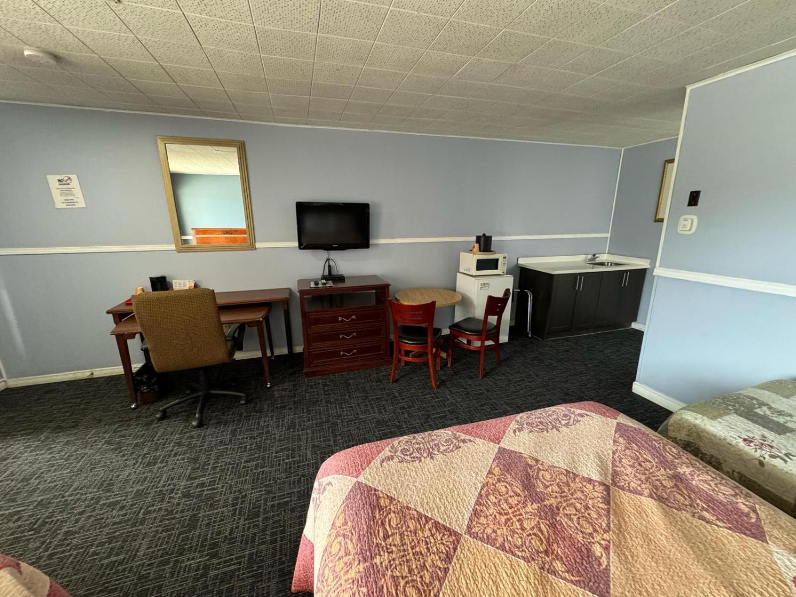 Travel Inn Cochrane Екстериор снимка