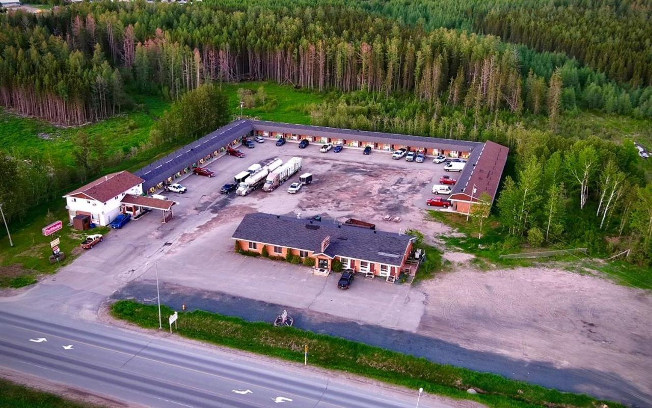 Travel Inn Cochrane Екстериор снимка