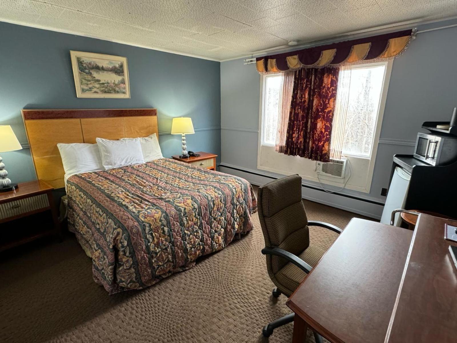Travel Inn Cochrane Екстериор снимка